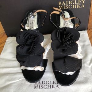 •adorable badgley mischka shoes•